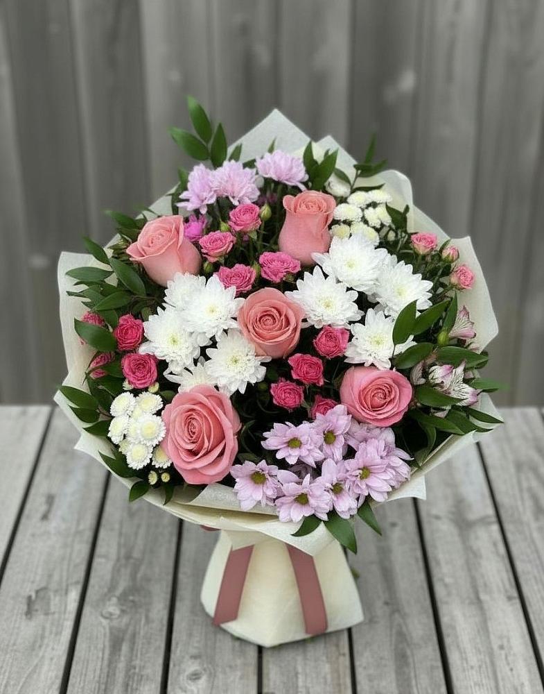 Букет цветов из: Альстромерии, Гвоздики, Розы и Хризантемы в Ярославской Краснодарский край