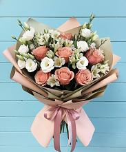 Букет цветов из:  Розы, Альстромерии и Лизиантусы в Ярославской Краснодарский край
