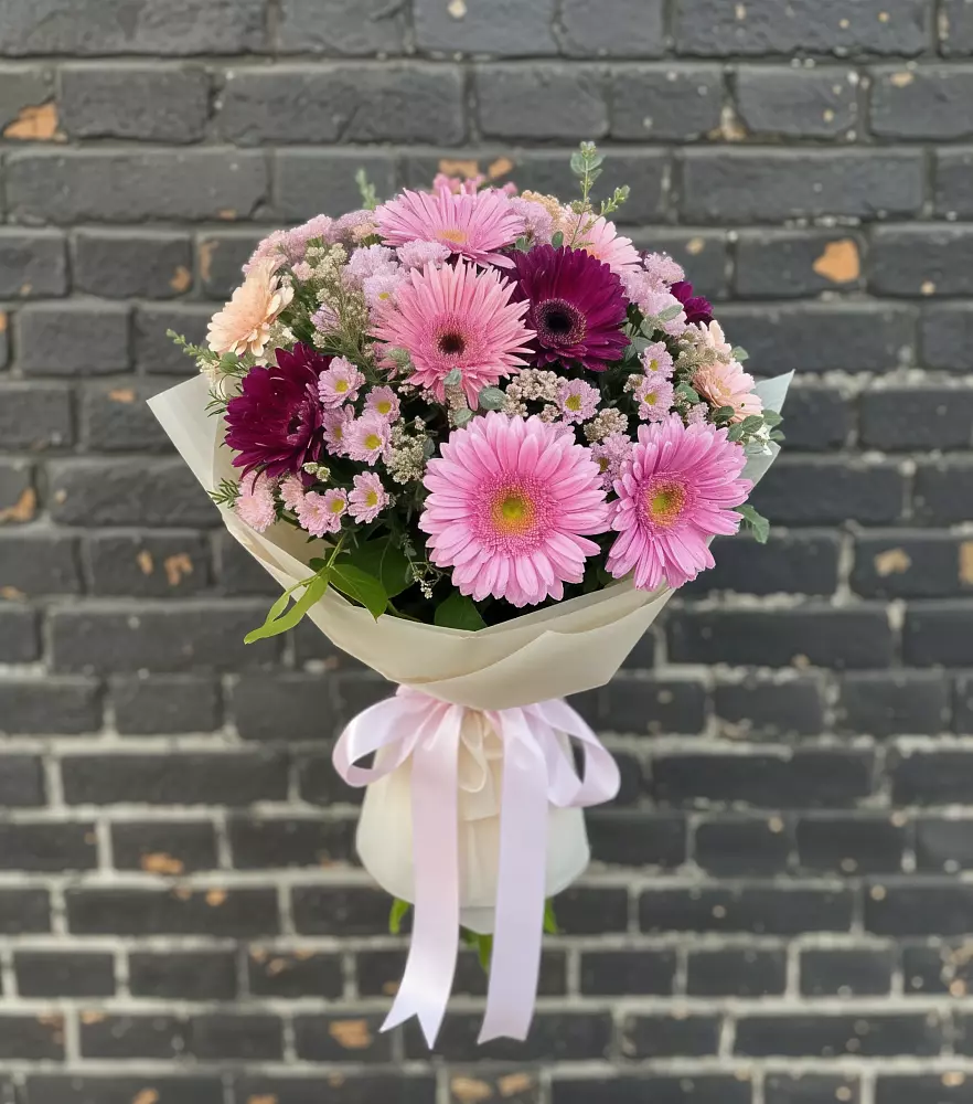 Букет цветов из: Герберы и Хризантемы в Ярославской Краснодарский край