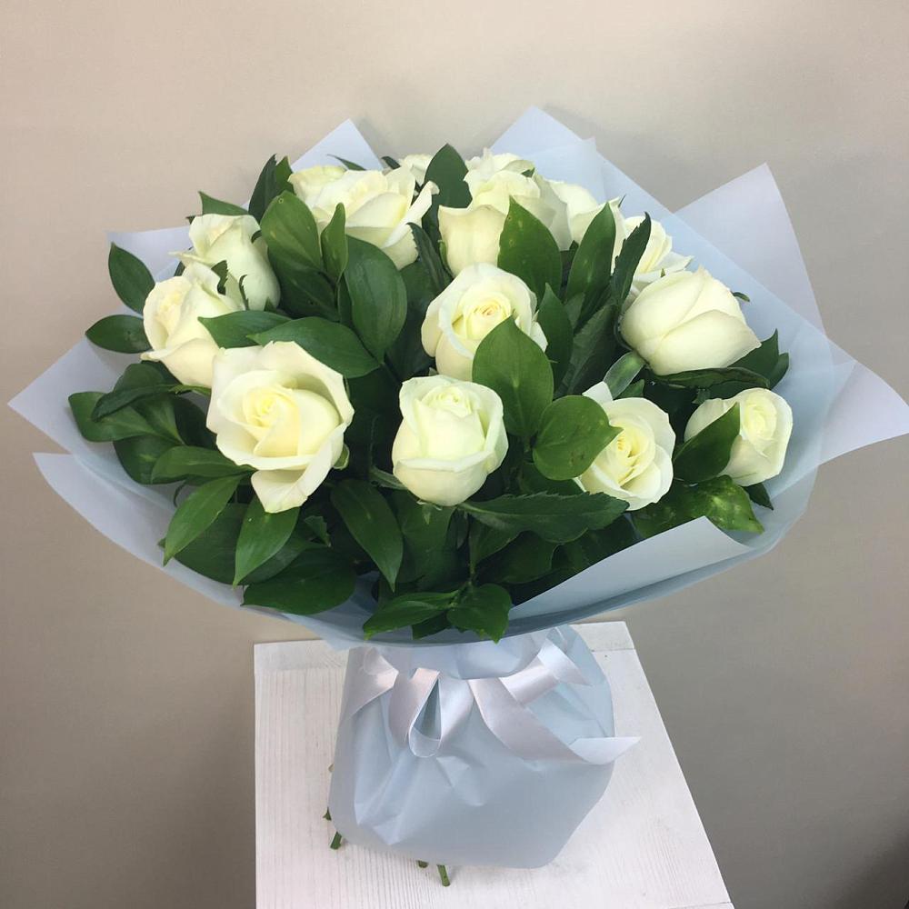 Букет 15 Белых роз Проуд в Ярославской Краснодарский край