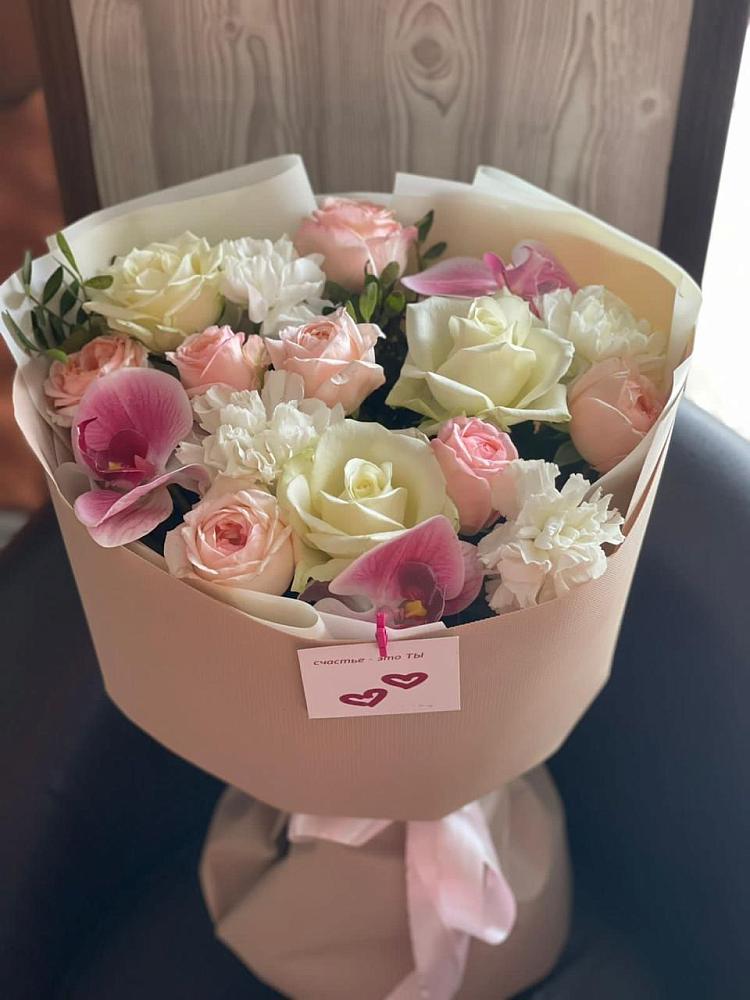 Букет цветов из: Орхидеи, Розы и Гвоздики в Ярославской Краснодарский край