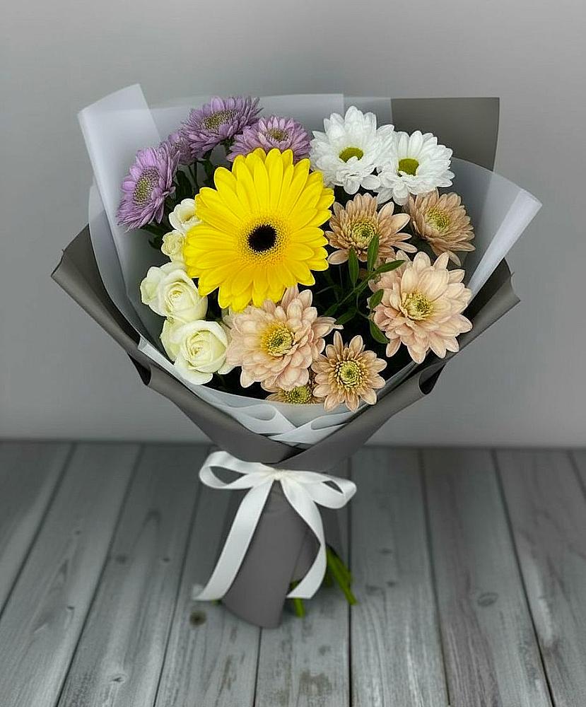 Букет цветов из: Розы, Герберы и Хризантемы в Ярославской Краснодарский край