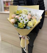 Букет цветов из:  Альстромерии, Розы и Хризантемы в Ярославской Краснодарский край