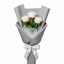 Букет 3 белые розы в Ярославской Краснодарский край
