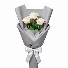 Букет 3 белые розы в Ярославской Краснодарский край