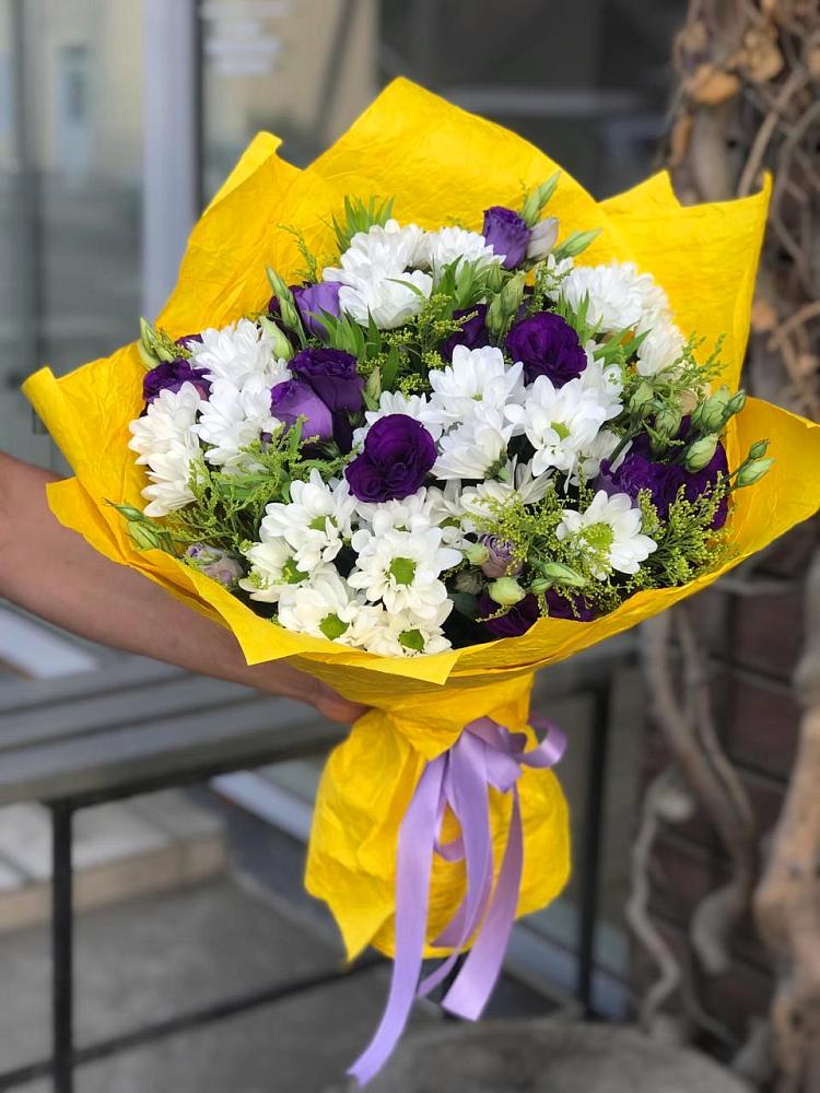 Букет цветов из: Ирисы, Хризантемы и Ромашки в Ярославской Краснодарский край