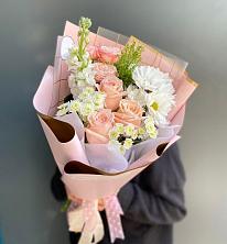 Букет цветов из:  Хризантемы и Розы в Ярославской Краснодарский край