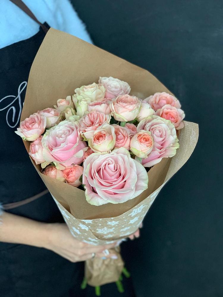 Букет цветов из: Хризантемы и Розы в Ярославской Краснодарский край