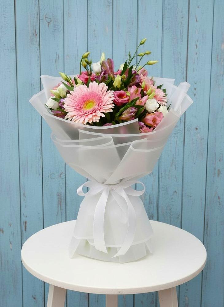 Букет цветов из: Герберы, Альстромерии и Лизиантусы в Ярославской Краснодарский край