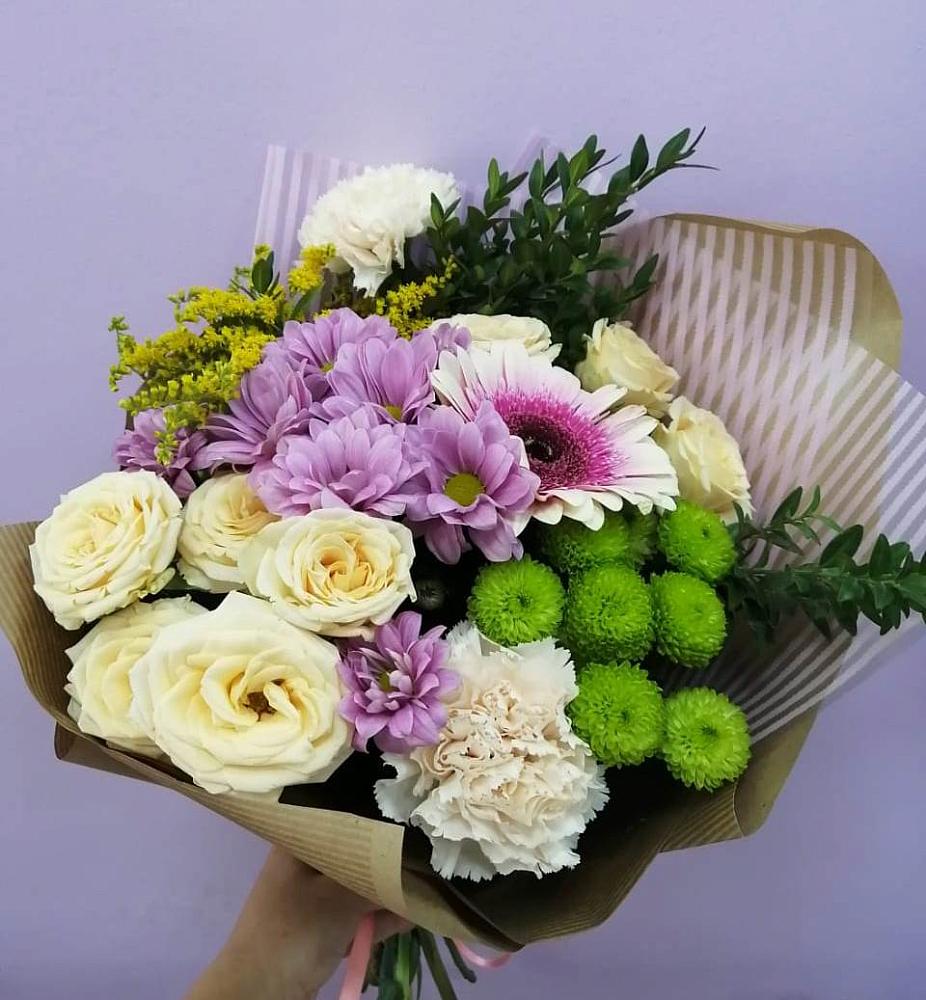 Букет цветов из: Хризантемы, Розы, Гвоздики и Герберы в Ярославской Краснодарский край