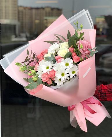 Букет цветов из: Розы, Лизиантусы и Хризантемы в Ярославской Краснодарский край