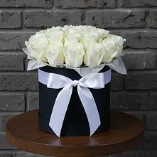 Цветочная композиция из Розы в шляпной коробке в Ярославской Краснодарский край